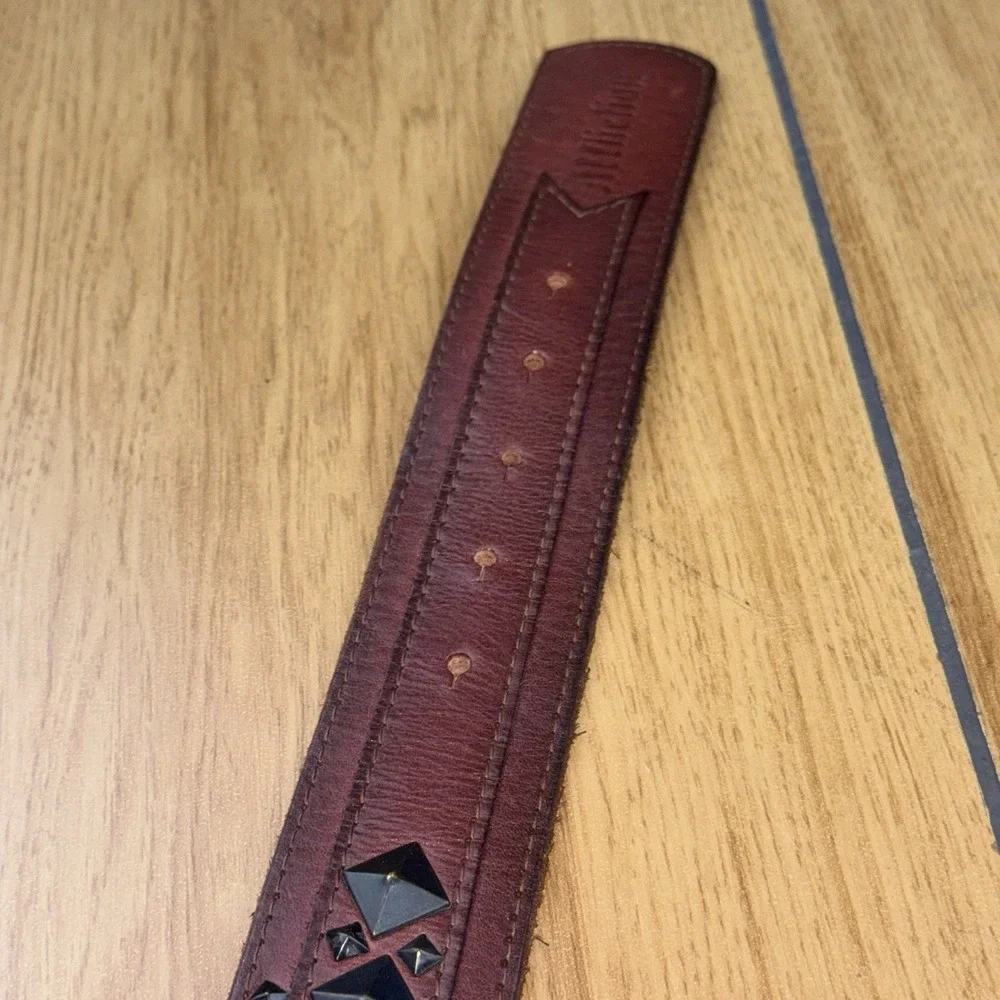 AFFLICTION - LIVE FAST‎  Vintage Square Studded Leather Belt M